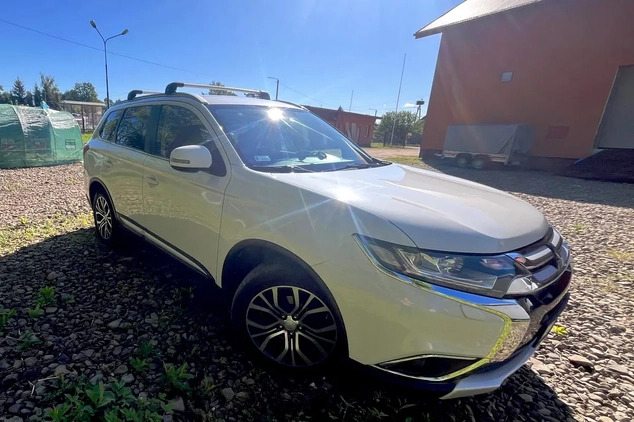 Mitsubishi Outlander cena 69900 przebieg: 183151, rok produkcji 2016 z Biała małe 137